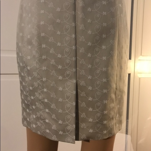 Dress - Picture 5 of 6